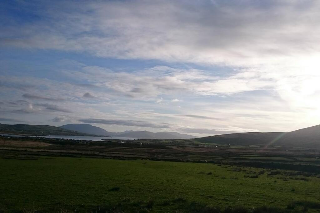 Skellig View Bluebell Rose & The Kerry Cliffs Apartment Portmagee Exterior photo