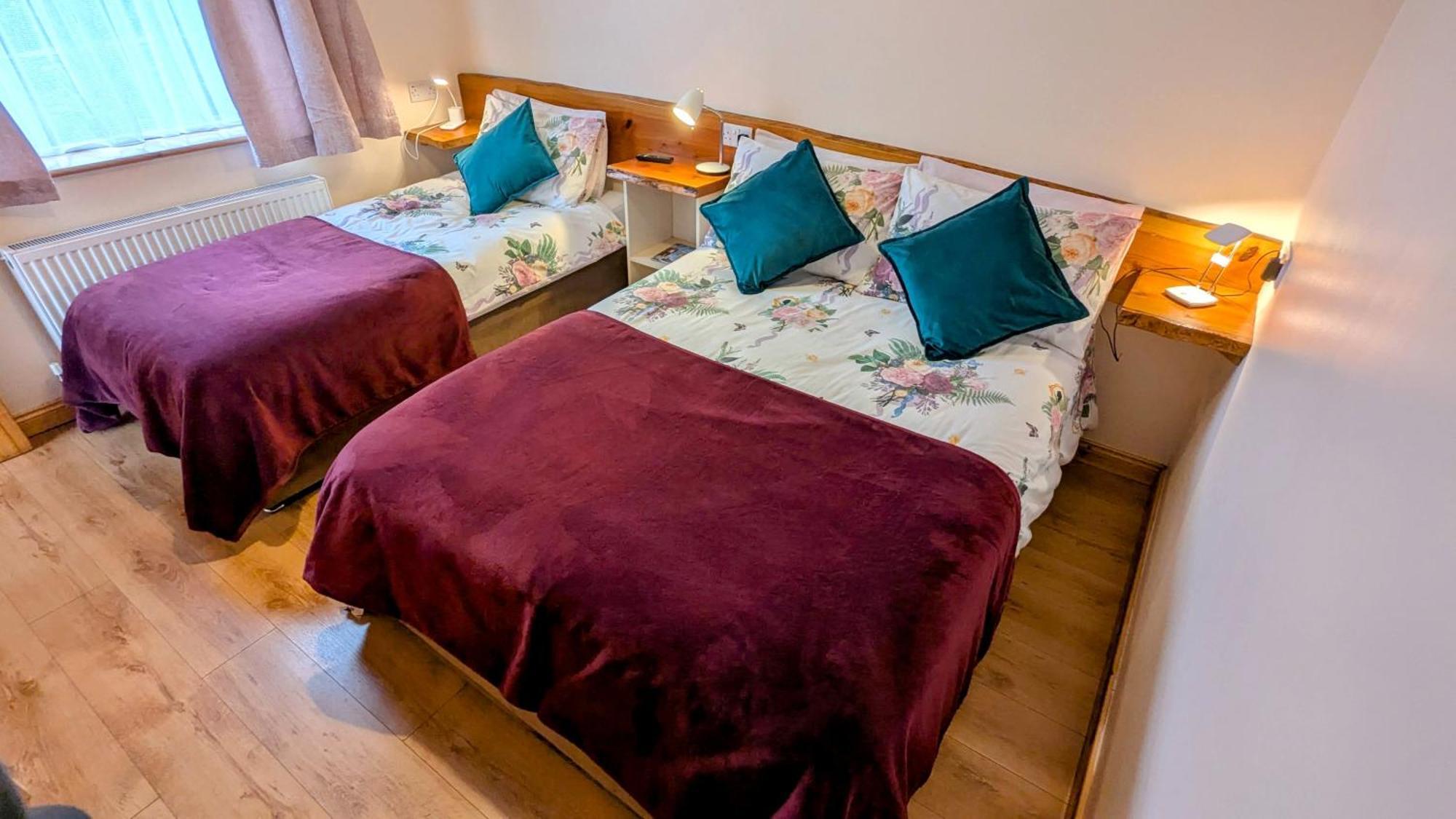 Skellig View Bluebell Rose & The Kerry Cliffs Apartment Portmagee Exterior photo